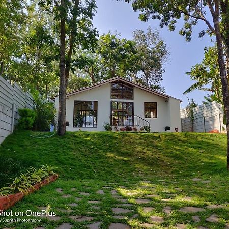 Aakriti Homestay Chikmagalūr Zewnętrze zdjęcie